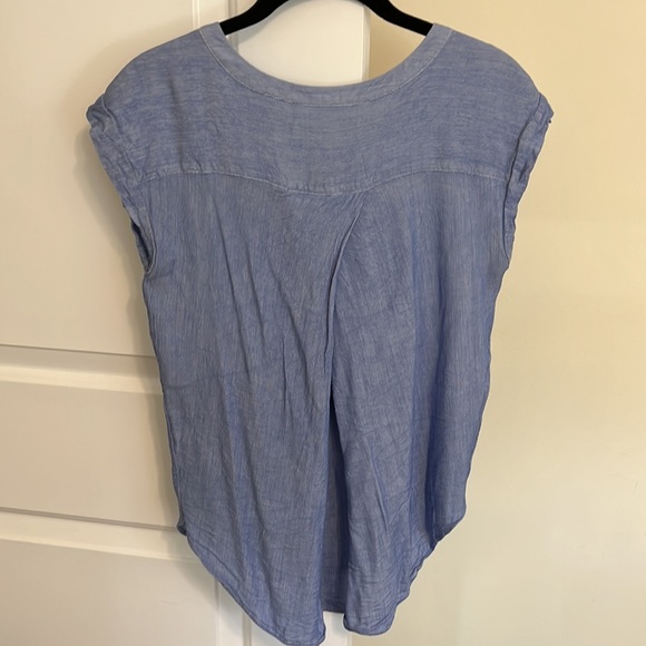 LOFT Button Up Cap Sleeve Blue Top - Picture 2 of 4